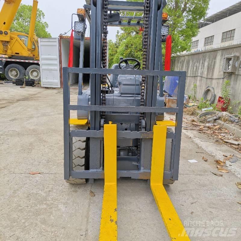 Komatsu 30 Diesel gaffeltrucks