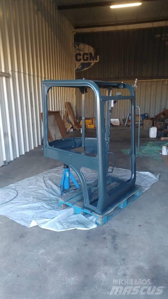 Yanmar Vio 45 Kabiner og interiør