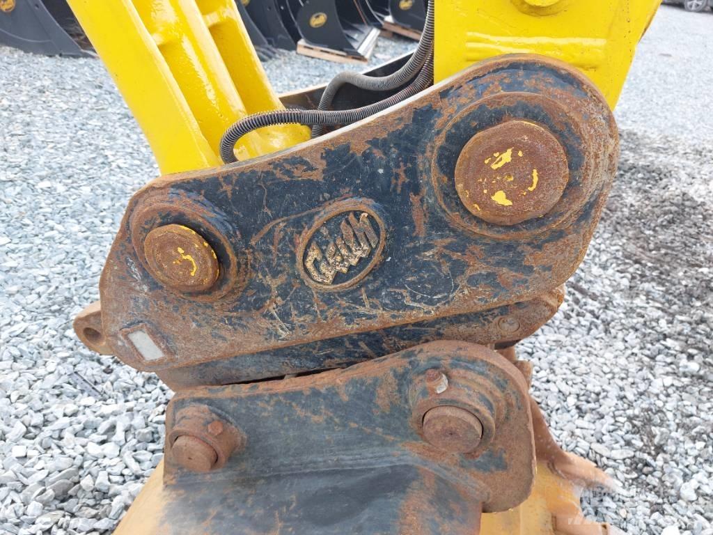 Komatsu PC210LC-11 Gravemaskiner på larvebånd