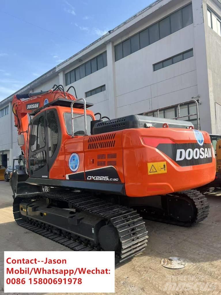 Doosan DX 225 LC Gravemaskiner på larvebånd