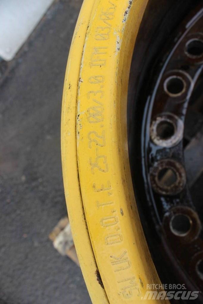 Volvo L 180 Dæk, hjul og fælge