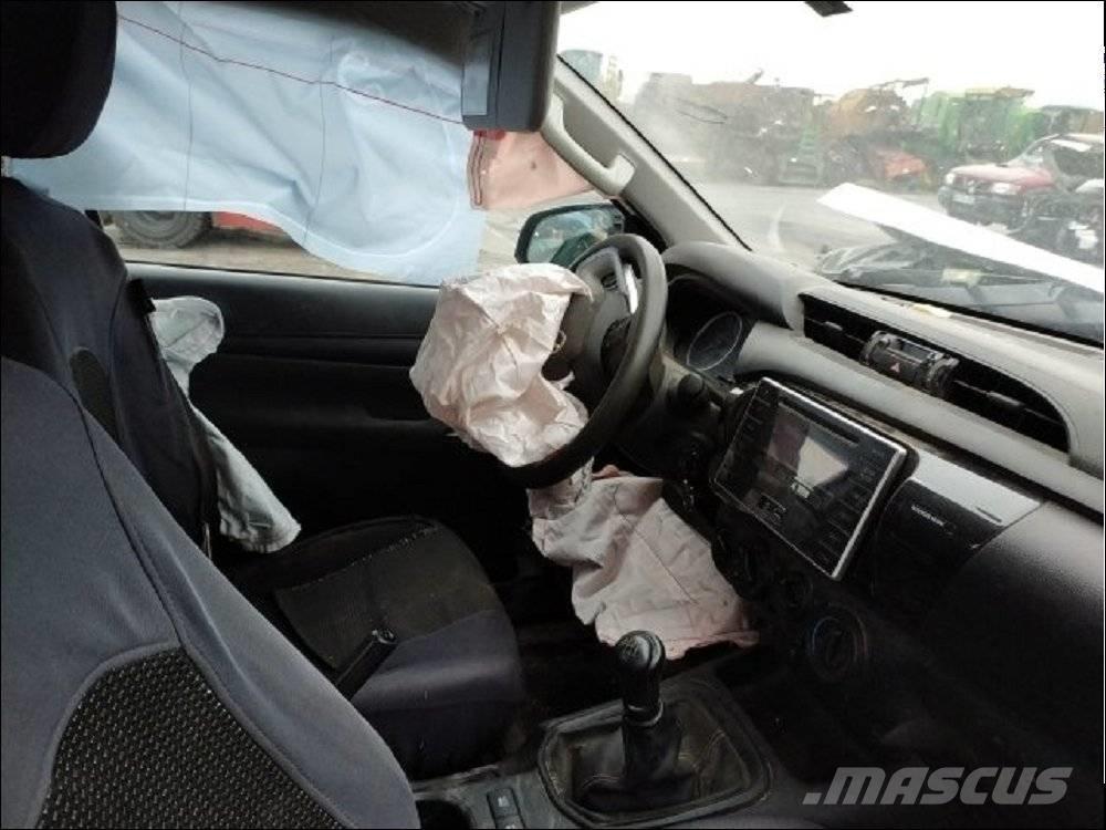 Toyota Hilux 5 Pickup/Sideaflæsning