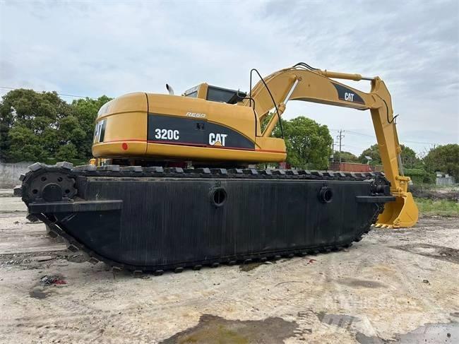 CAT 320 C Amfibiegravemaskine