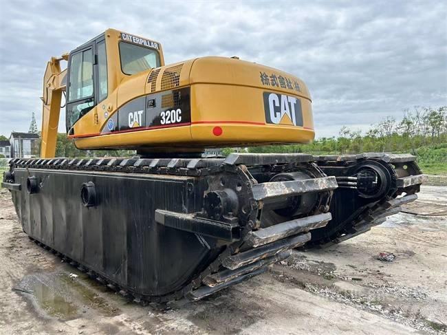 CAT 320 C Amfibiegravemaskine