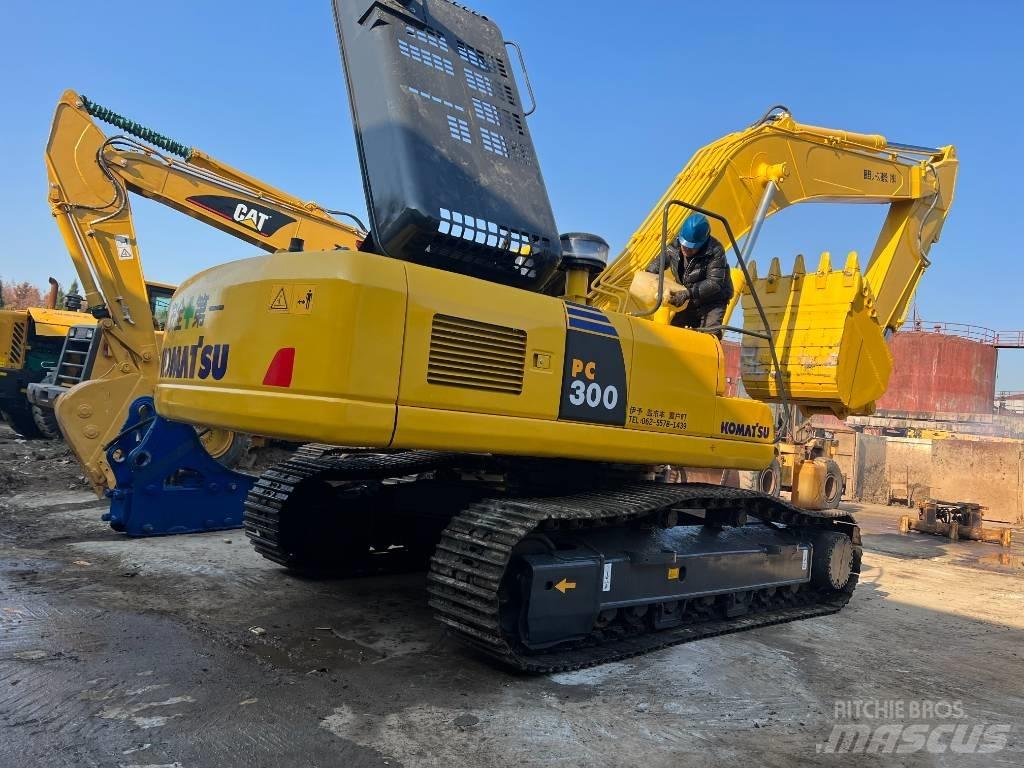 Komatsu PC300 Gravemaskiner på larvebånd