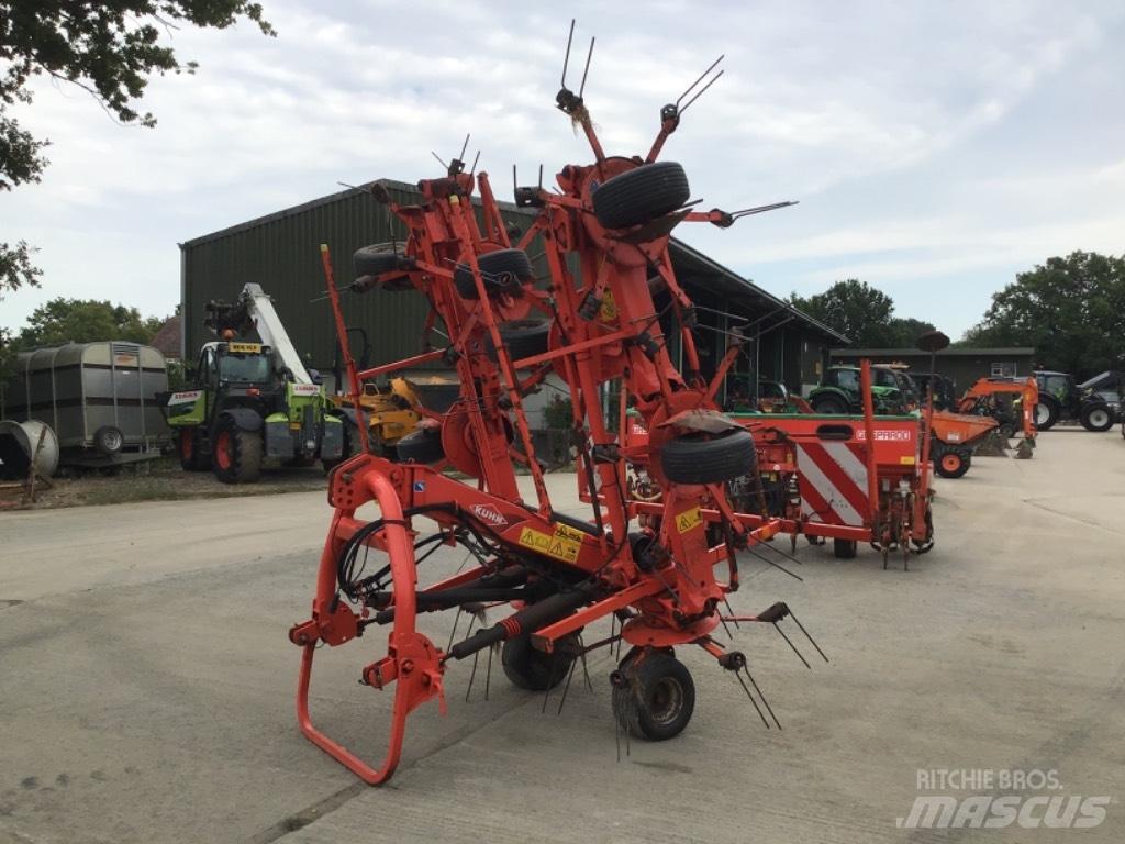 Kuhn GF 8702 River og høvendere
