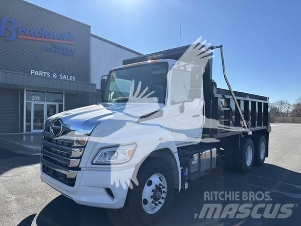Hino XL8 Lastbiler med tip