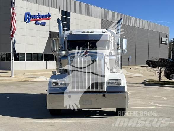 Kenworth W900 Trækkere