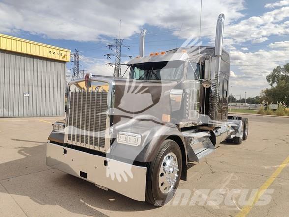Kenworth W900L Trækkere