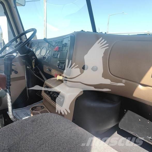 Mack CL733 Trækkere