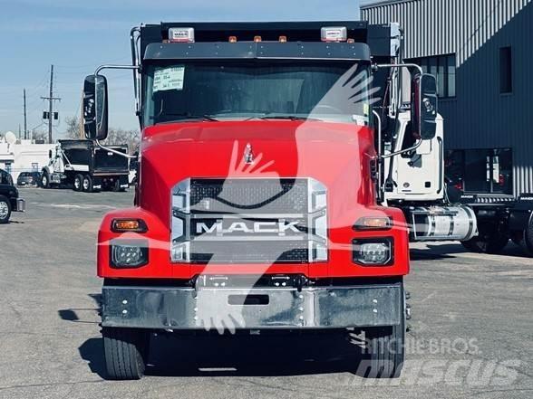 Mack MD6 Lastbiler med tip