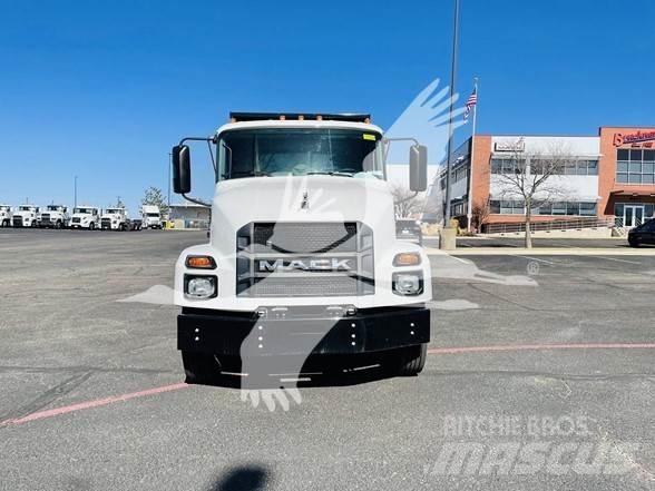 Mack MD6 Lastbiler med tip