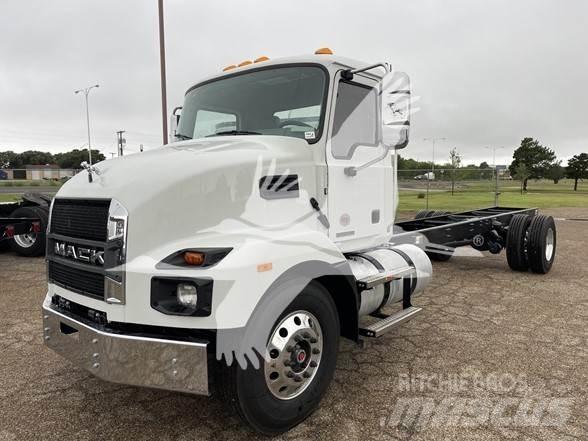 Mack MD6 Lastbil med lad/Flatbed