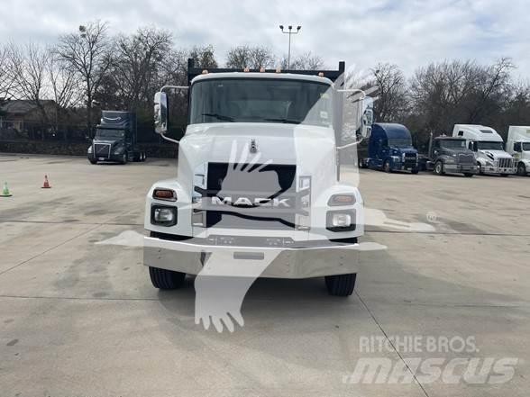 Mack MD6 Lastbil med lad/Flatbed