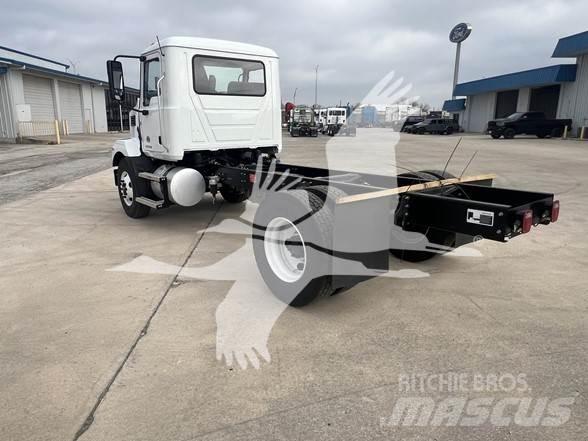 Mack MD6 Chassis