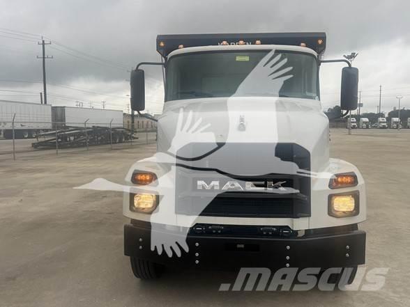 Mack MD6 Lastbiler med tip