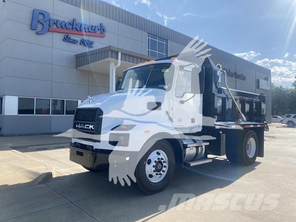 Mack MD6 Lastbiler med tip