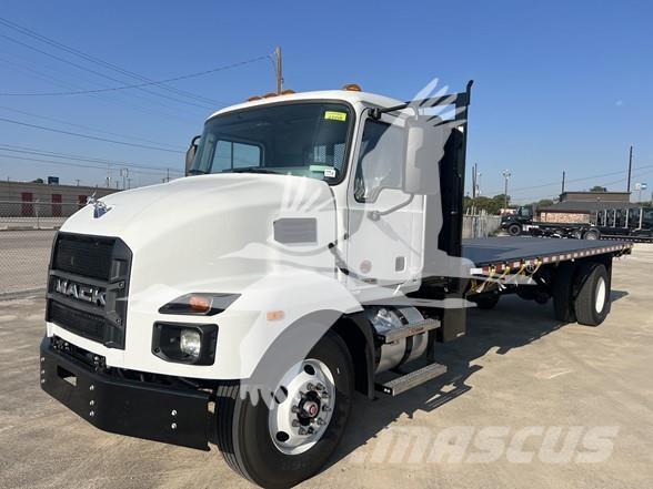 Mack MD6 Lastbil med lad/Flatbed