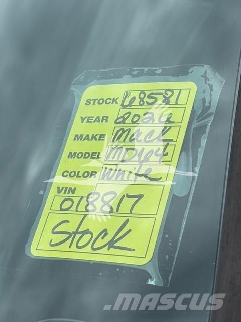 Mack MD6 Lastbiler med tip