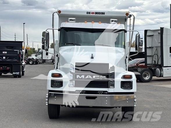 Mack MD6 Lastbiler med tip