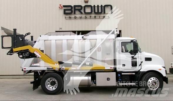 Mack MD7 Entreprenør - Andet