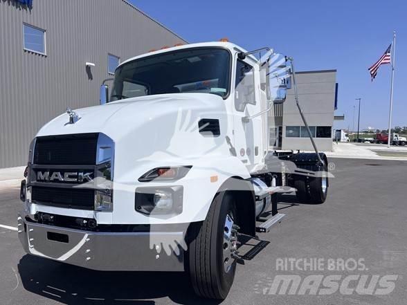 Mack MD7 Entreprenør - Andet