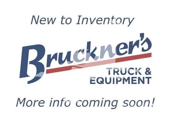 Mack MD7 Lastbiler med tip