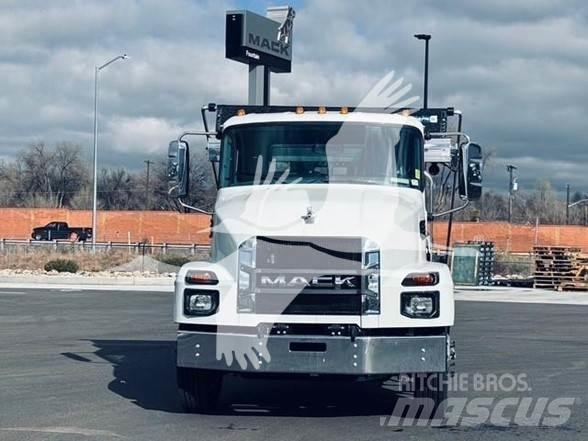 Mack MD7 Entreprenør - Andet