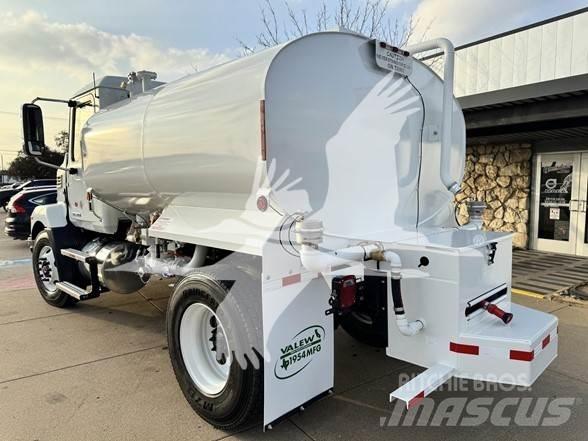 Mack MD7 Tankbiler