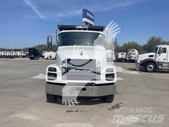 Mack MD7 Lastbiler med tip