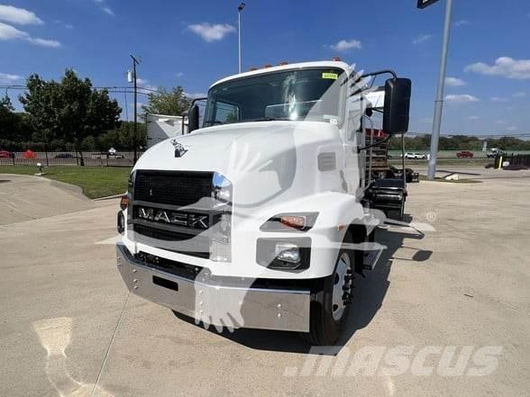 Mack MD7 Entreprenør - Andet