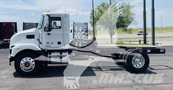 Mack MD7 Chassis