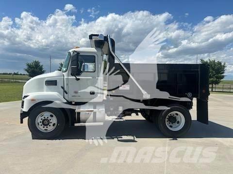 Mack MD7 Lastbiler med tip