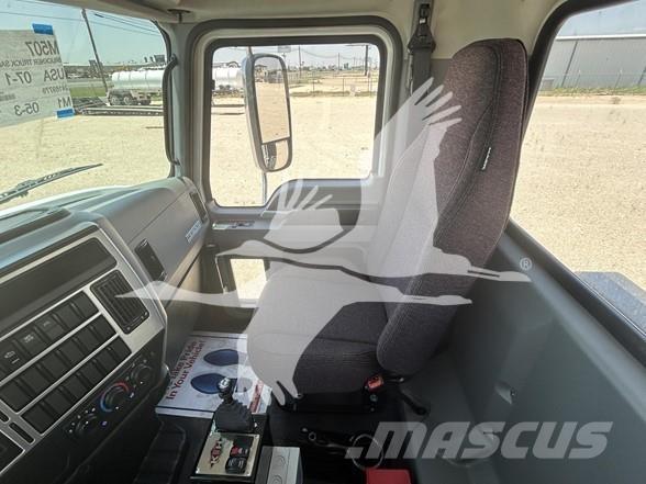 Mack MD7 Lastbiler med tip