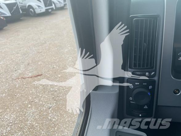 Mack MD7 Lastbiler med tip