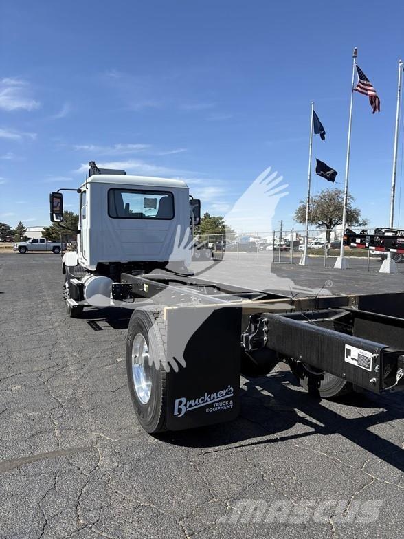 Mack MD7 Chassis