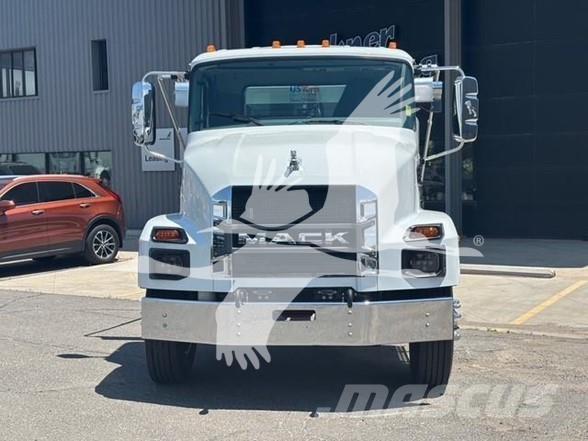 Mack MD7 Entreprenør - Andet