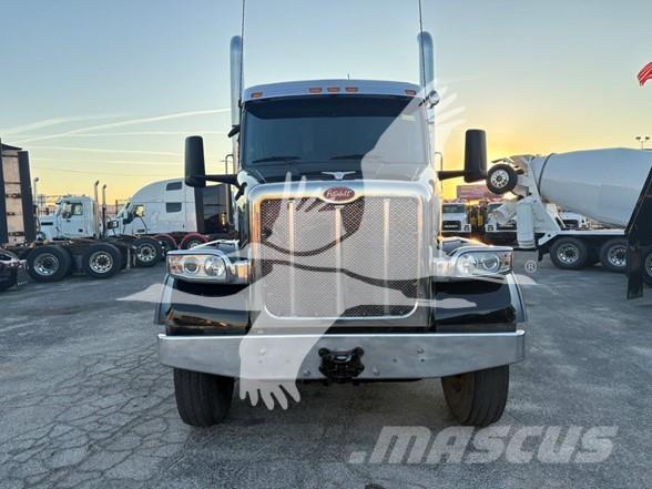 Peterbilt 567 Trækkere