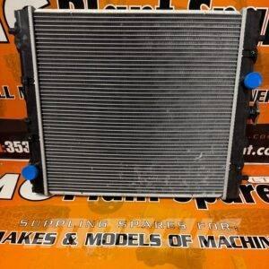 Hitachi ZX 70 Radiatorer