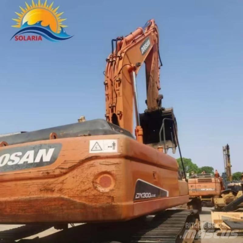 Doosan DX 300 Gravemaskiner på larvebånd