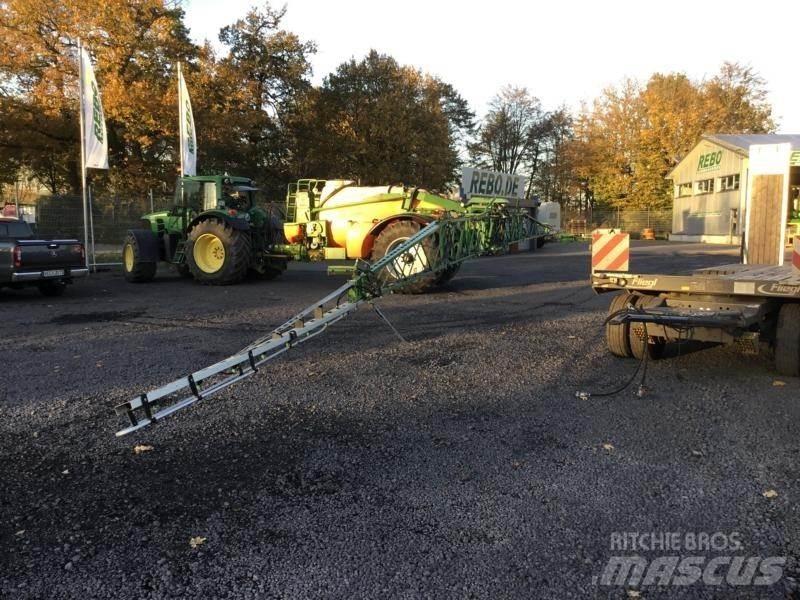 Amazone UX 4200 Trailersprøjter