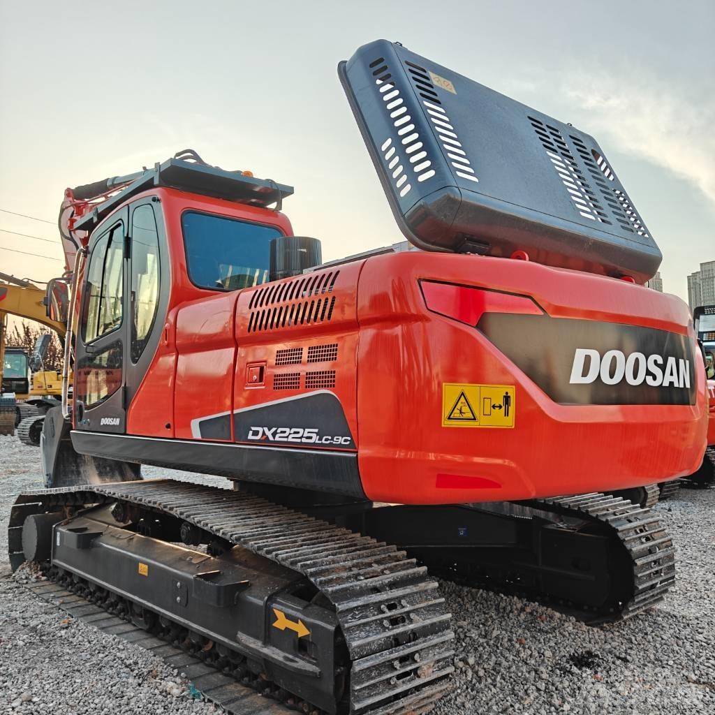 Doosan DX225LC-9C Gravemaskiner på larvebånd