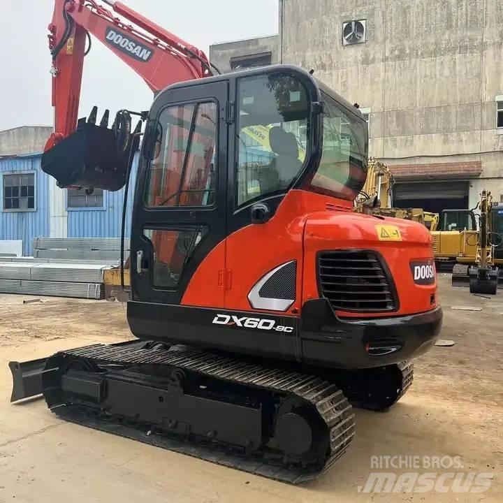 Doosan DX60 Gravemaskiner på larvebånd