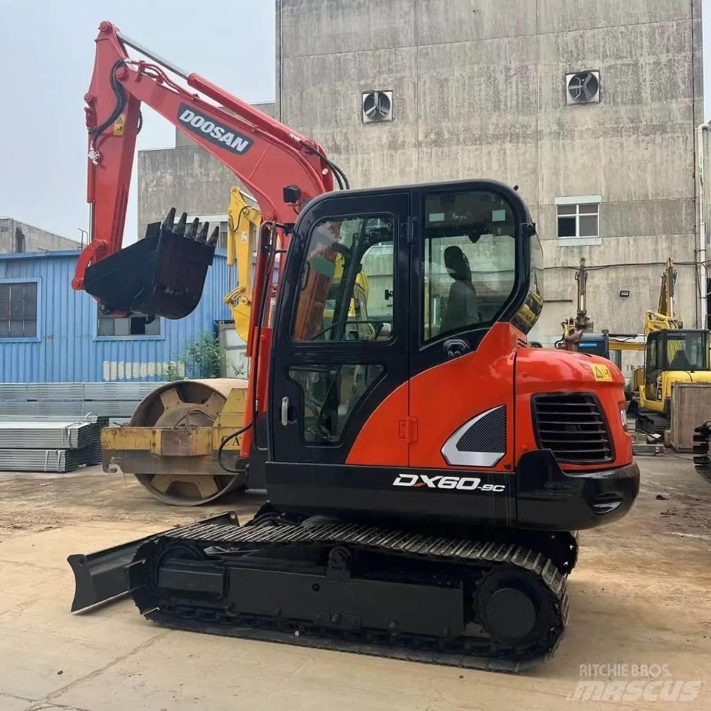 Doosan DX60 Gravemaskiner på larvebånd