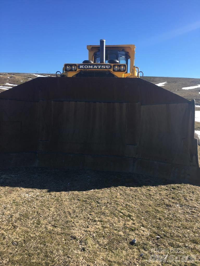 Komatsu 455 Bulldozer på larvebånd