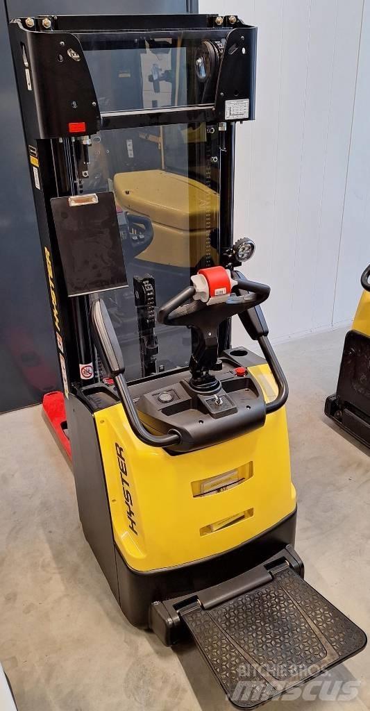 Hyster S1.2S Selvkørende stablere