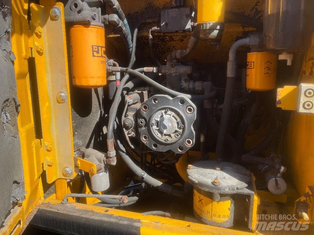 JCB JS 175 W Gravemaskiner på hjul