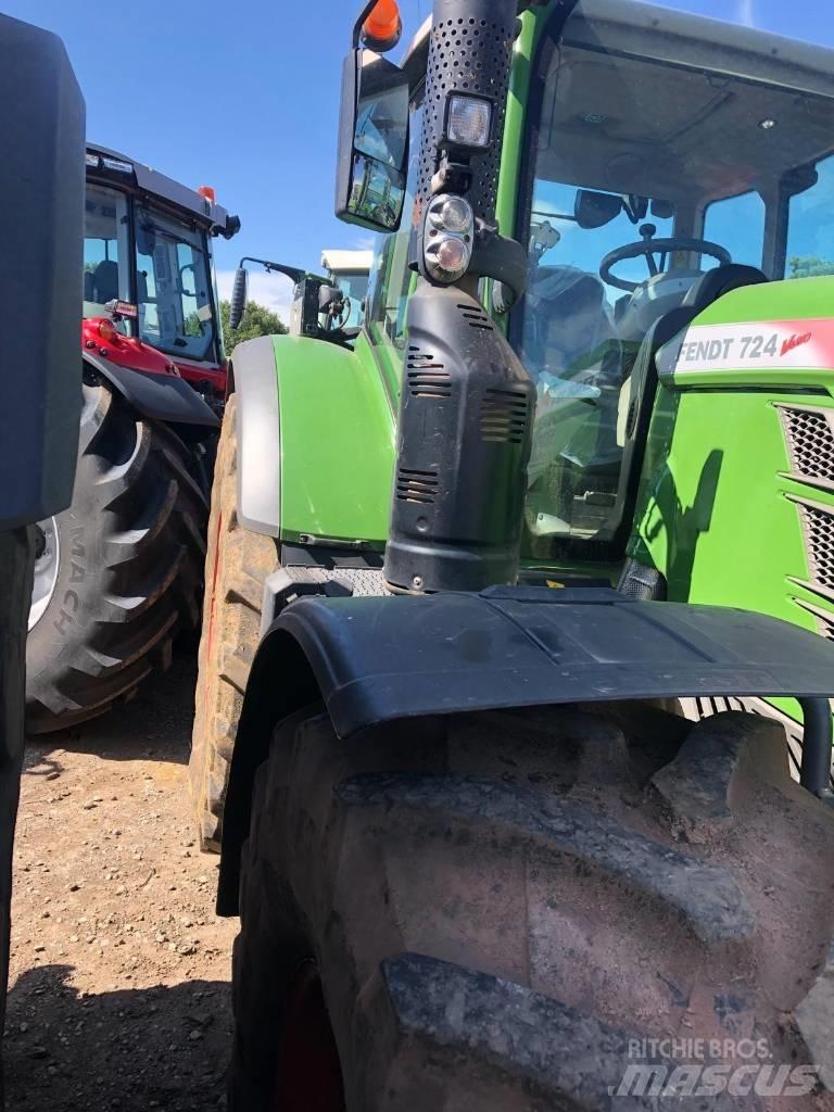 Fendt 724 Vario S4 Traktorer