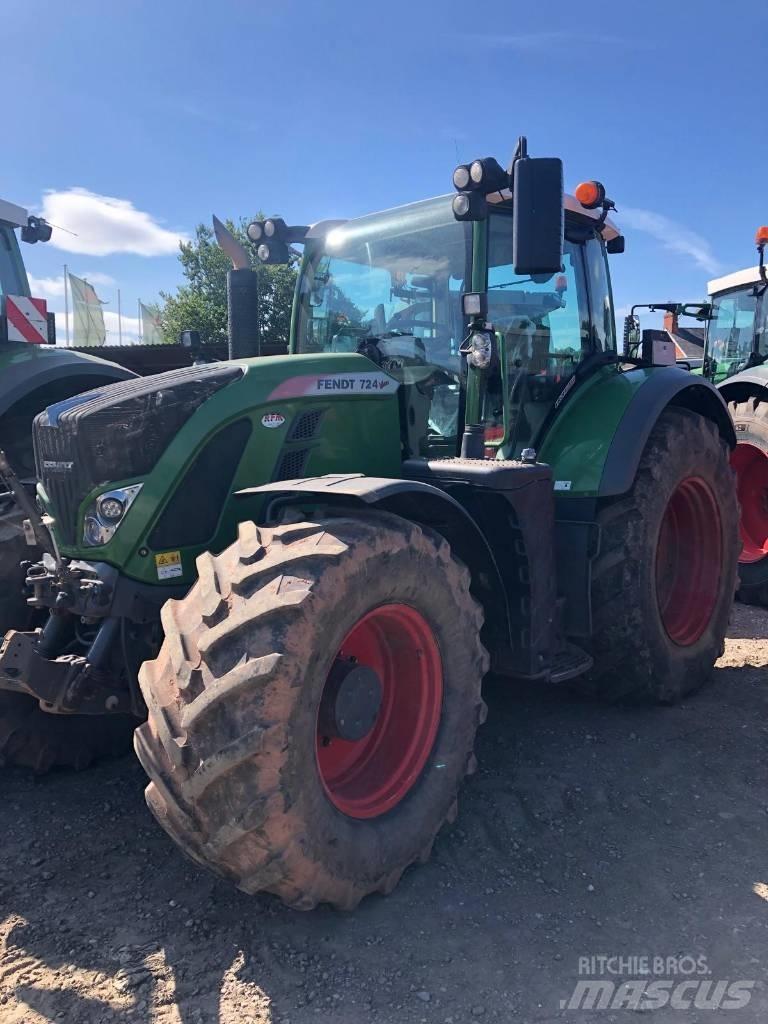 Fendt 724 Vario S4 Traktorer