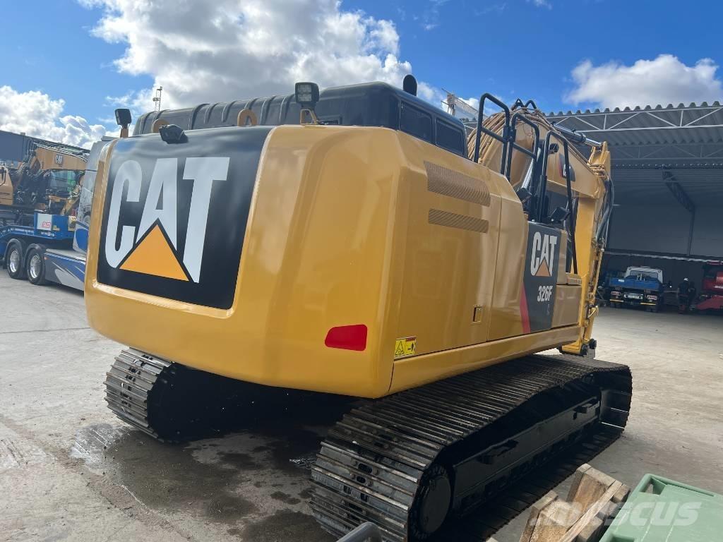 CAT 326 F L Gravemaskiner på larvebånd